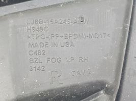 Ford Escape IV Mascherina/griglia fendinebbia anteriore LJ6B15A245