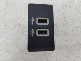 Ford Edge II Connecteur/prise USB HC3T14F014