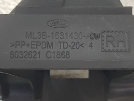 Ford F150 B-pilarin verhoilu (yläosa) ML3B1631430