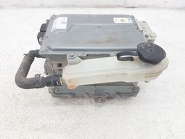 Ford Fusion II Convertisseur / inversion de tension inverseur HG987B012