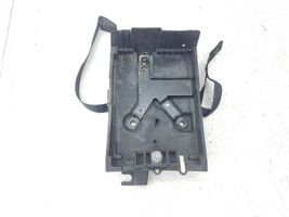 Ford Fusion II Boîte de batterie HG9310723