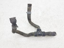 Ford Escape III Tuyau de liquide de refroidissement moteur 18K579