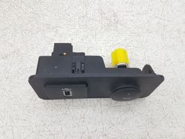 Ford Escape III USB-pistokeliitin HS7T14F014