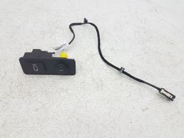 Ford Escape III Connecteur/prise USB HS7T14F014