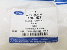 Ford Edge II Uchwyt / Mocowanie lampy przedniej FT4B13A004