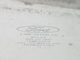 Ford Escape IV Vetro del finestrino della portiera anteriore - quattro porte LJ6BS21410