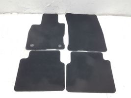 Ford Escape IV Set di tappetini per auto LJ6BS13087