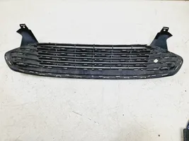 Ford Mondeo MK V Grille calandre supérieure de pare-chocs avant DS738150