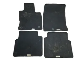 Ford Escape IV Set di tappetini per auto LJ6BS13086