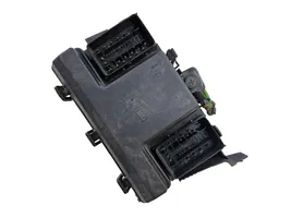 Ford Fusion II Module de fusibles HG9T14D068