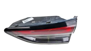 Ford Escape IV Luci posteriori del portellone del bagagliaio LJ6B13A602