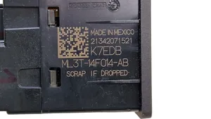 Ford Maverick USB-pistokeliitin ML3T14F014