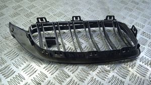 BMW M4 F82 F83 Grille calandre supérieure de pare-chocs avant 8068581