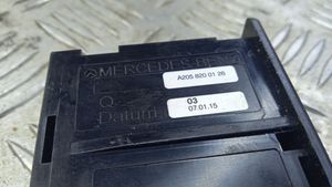 Mercedes-Benz E W213 USB-pistokeliitin A2058200126