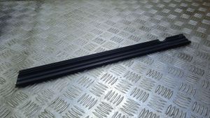 Mercedes-Benz C AMG W204 Rivestimento modanatura del vetro della portiera posteriore A2047350465