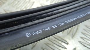 Mercedes-Benz GLC X253 C253 Gumowa uszczelka bagażnika tylnego / Na karoserii A2537400078