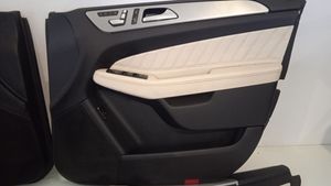 Mercedes-Benz GLE (W166 - C292) Kit garniture de panneaux intérieur de porte 1662011986