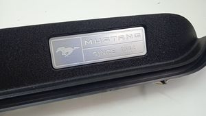Ford Mustang VI Rivestimento del pannello GR3B63044B88