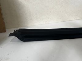 Maserati Levante Sill 670040335