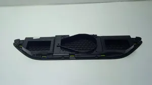 Volkswagen Touareg II Grilles/couvercle de haut-parleur latéral 7P6819153