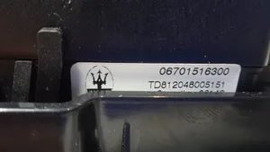 Maserati Levante Pavarų perjungimo svirtis 06701516300