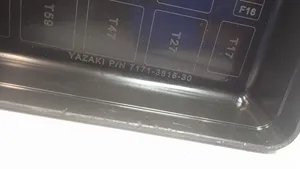 Maserati Levante Coperchio scatola dei fusibili 7171381630