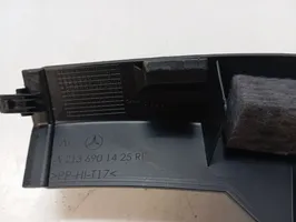 Mercedes-Benz E W213 Takaoven kynnyksen suojalista A2136901425