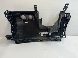 Maserati Levante Panelės apdailos skydas (apatinis) 670047404