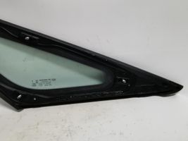 KIA Carens III Front triangle window/glass SZYBA