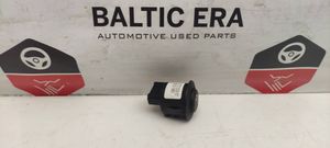 BMW 3 F30 F35 F31 Sisään taittuvan vetokoukun kytkin 9272858