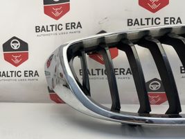 BMW 4 F32 F33 Maskownica / Grill / Atrapa górna chłodnicy 7294814