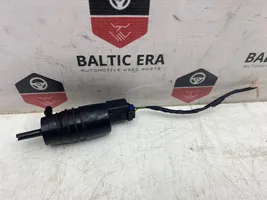 BMW 5 G30 G31 Pompa lavavetri parabrezza/vetro frontale 7388349