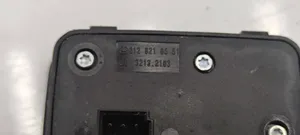 Mercedes-Benz E W212 Botón interruptor de maletero abierto 2128210551