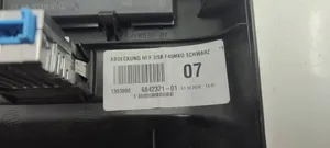 BMW 2 F45 USB-pistokeliitin 8711938