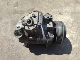 BMW 5 F10 F11 Ilmastointilaitteen kompressorin pumppu (A/C) 9216466