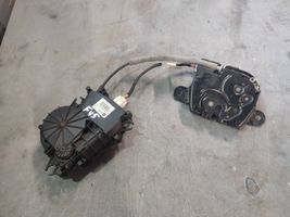 BMW 2 F45 Siłownik zamka tylnej klapy bagażnika 7348531