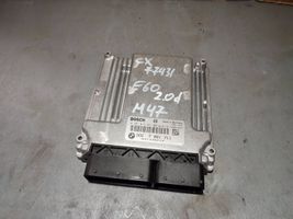 BMW 5 E60 E61 Calculateur moteur ECU 13617801711