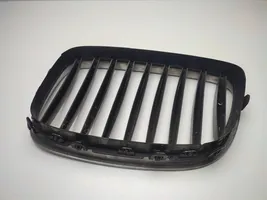 BMW 5 GT F07 Grille calandre supérieure de pare-chocs avant 7200170