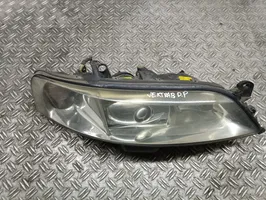 Opel Vectra B Lampa przednia 