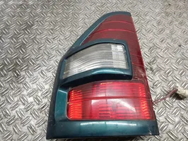 Mitsubishi Pajero Lampa tylna 