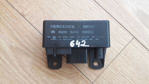 Mercedes-Benz C W203 Glow plug pre-heat relay 0285454032