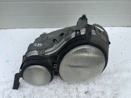 Mercedes-Benz E W210 Lampa przednia 