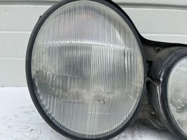 Mercedes-Benz E W210 Lampa przednia 