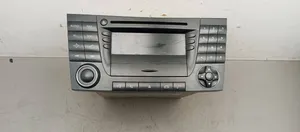 Mercedes-Benz E W211 Panel / Radioodtwarzacz CD/DVD/GPS 2118201079