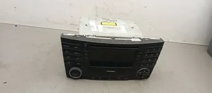 Mercedes-Benz E W211 Panel / Radioodtwarzacz CD/DVD/GPS 2118201079