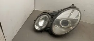 Mercedes-Benz E W211 Lampa przednia 15435900