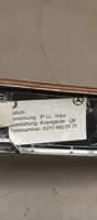 Mercedes-Benz E W211 Rivestimento del vano portaoggetti del cruscotto A2116800771
