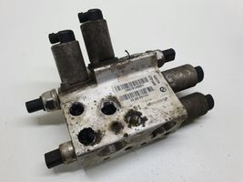 BMW 5 E60 E61 Kompresor zawieszenia pneumatycznego osi przedniej 6781488