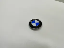 BMW 5 E60 E61 Emblemat / Znaczek 8132375