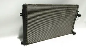 Volkswagen PASSAT B6 Radiateur de refroidissement 